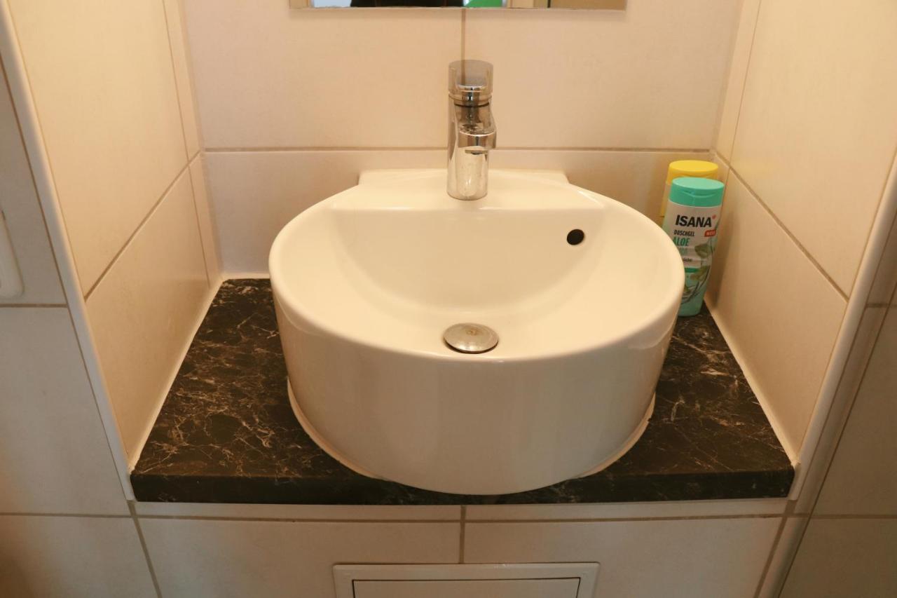 Helles Apartment Fuer 1-2 Pers. Mit Parkplatz Und Wifi Kraiburg am Inn Экстерьер фото